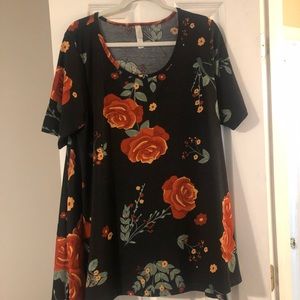 EUC xl Perfect T, LuLaRoe